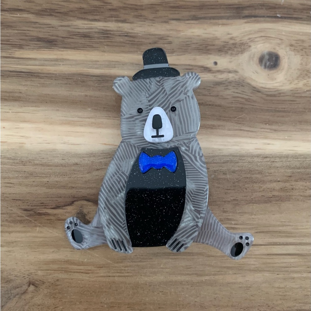 Erstwilder Bear With Me Brooch NWOT